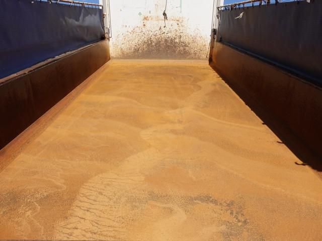 MITSUBISHI FUSOU SUPER GREAT 2014