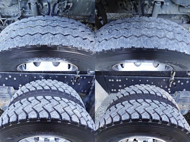 MITSUBISHI FUSOU SUPER GREAT 2014