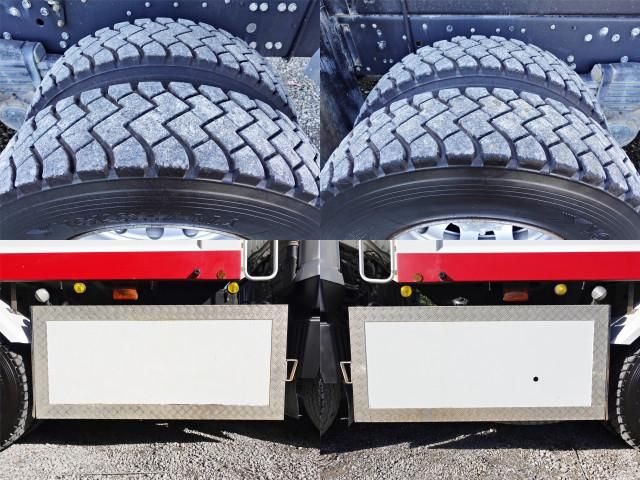 MITSUBISHI FUSOU SUPER GREAT 2014