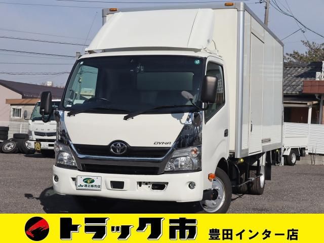 TOYOTA DYNA 2019