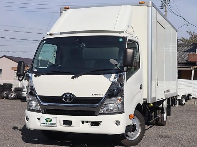 TOYOTA DYNA 2019