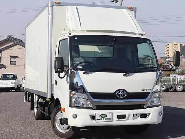 TOYOTA DYNA 2019