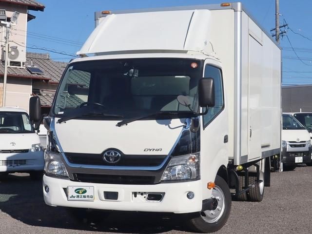 TOYOTA DYNA 2019