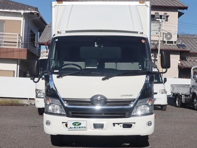 TOYOTA DYNA 2019