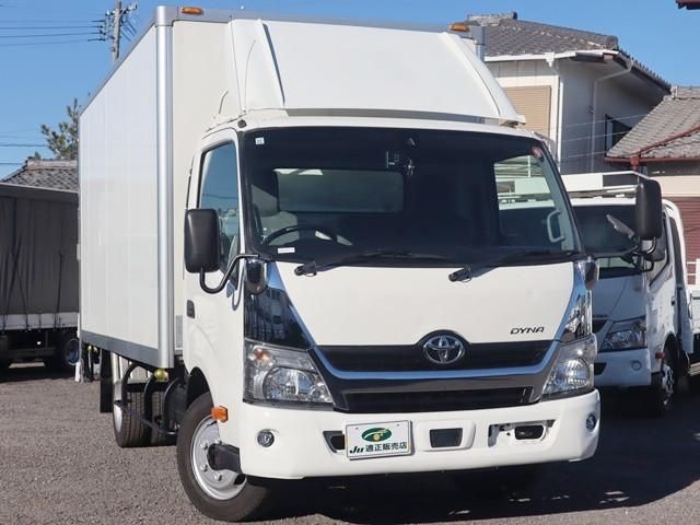 TOYOTA DYNA 2019
