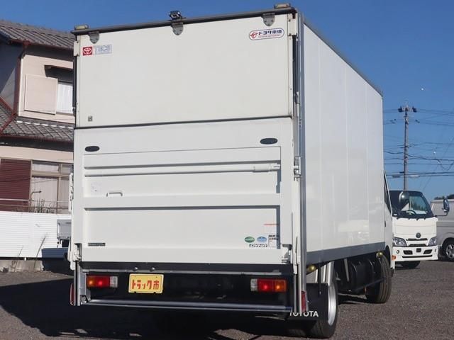 TOYOTA DYNA 2019