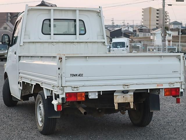 TOYOTA TOWNACE truck 2WD 2014