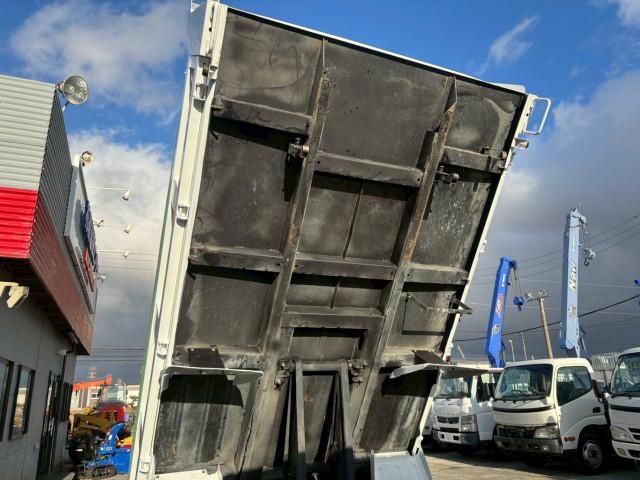 MITSUBISHI CANTER 2018