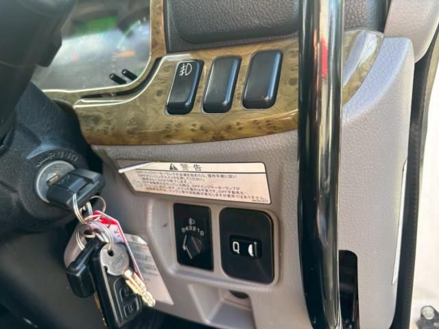 MITSUBISHI CANTER 2018