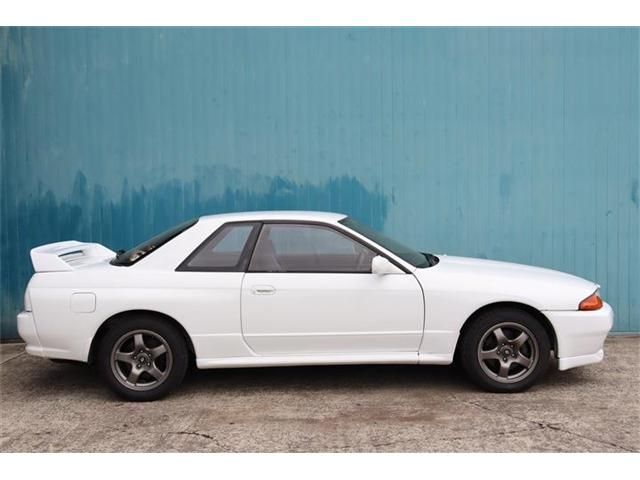 NISSAN SKYLINE GT-R 1991