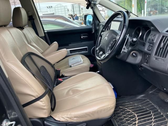 MITSUBISHI DELICA D:5 4WD 2015