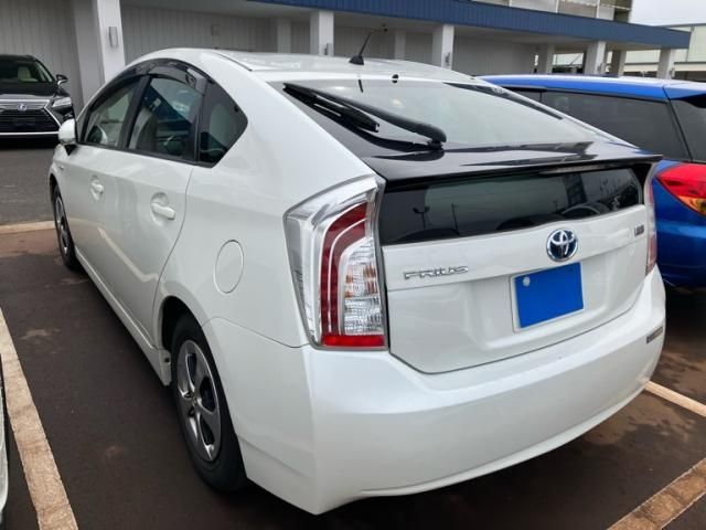 TOYOTA PRIUS 2012