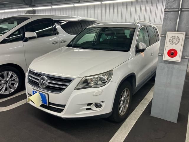 VOLKSWAGEN VOLKSWAGEN TIGUAN 2011