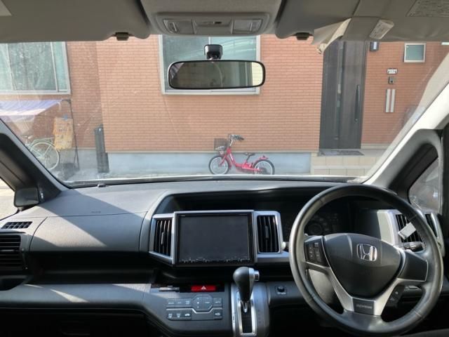 HONDA STEPWAGON SPADA 2013