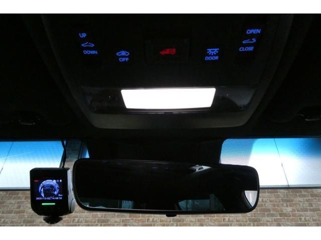 TOYOTA CROWN sedan hybrid 4WD 2018