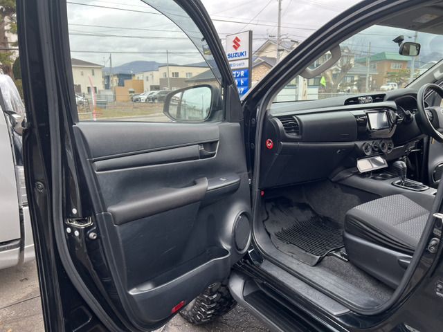 TOYOTA HILUX 4WD 2018