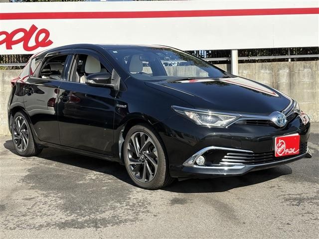 TOYOTA AURIS HYBRID 2016