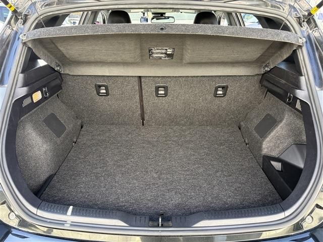 TOYOTA AURIS HYBRID 2016