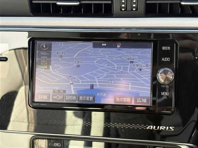 TOYOTA AURIS HYBRID 2016