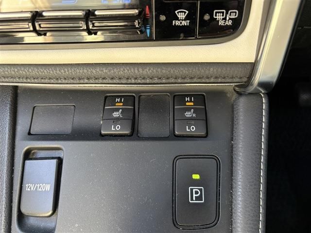 TOYOTA AURIS HYBRID 2016