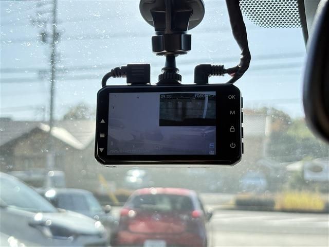 TOYOTA AURIS HYBRID 2016