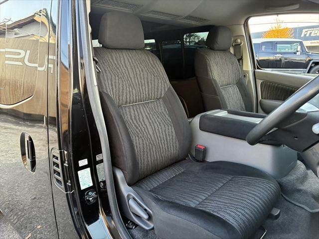 NISSAN NV350 CARAVAN 2021