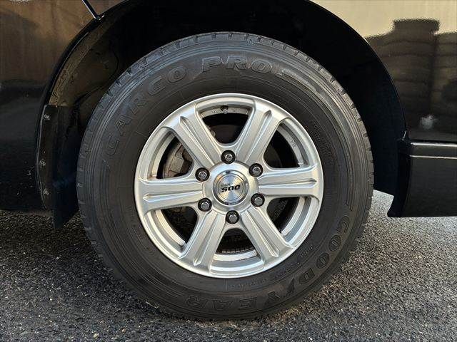 NISSAN NV350 CARAVAN 2021