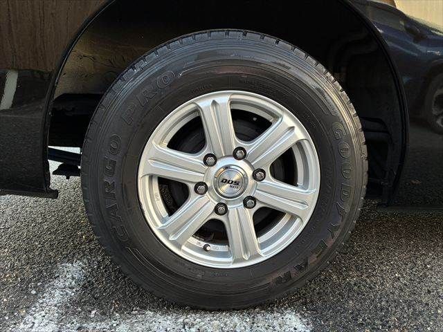 NISSAN NV350 CARAVAN 2021