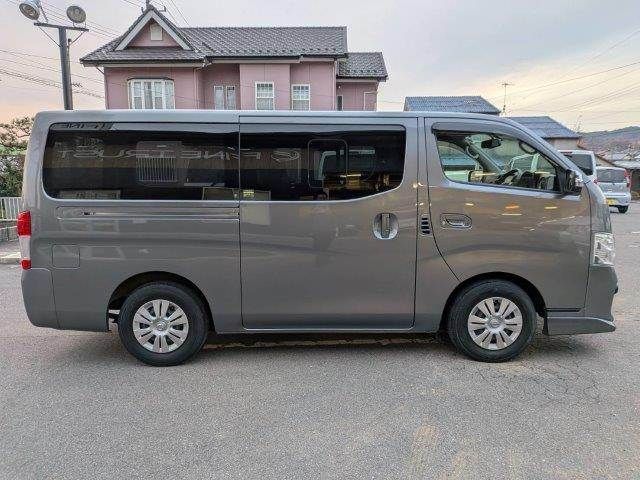 NISSAN NV350 CARAVAN 2020