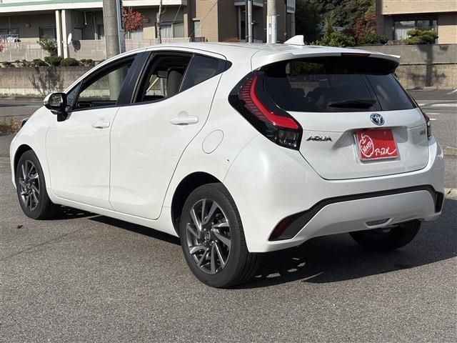 TOYOTA AQUA 2023