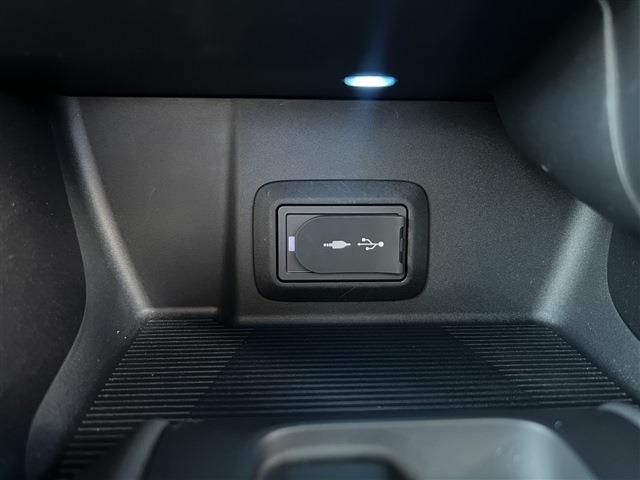 TOYOTA HARRIER 2WD 2022