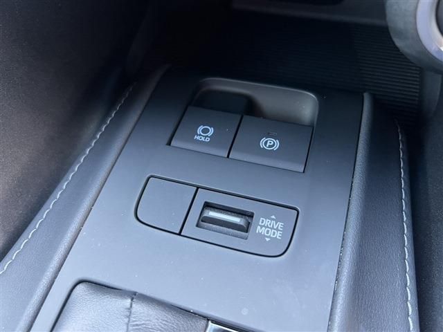 TOYOTA HARRIER 2WD 2022