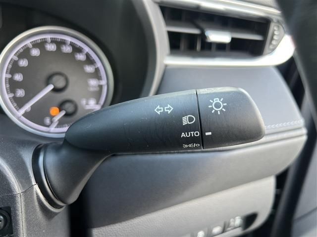 TOYOTA HARRIER 2WD 2022