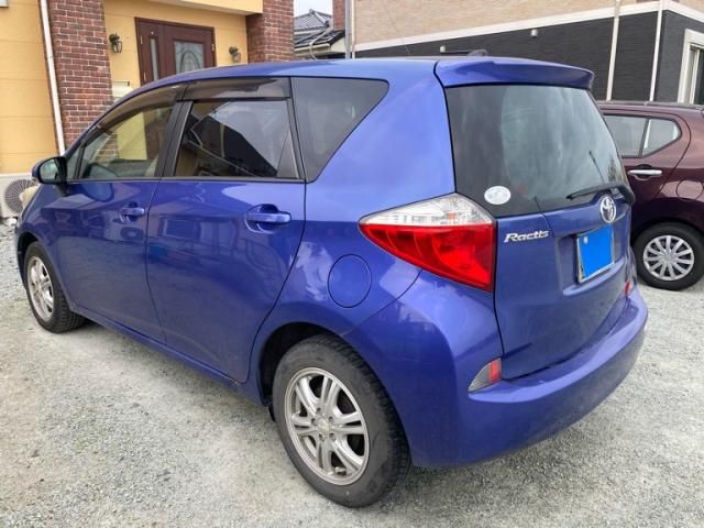 TOYOTA RACTIS 2010
