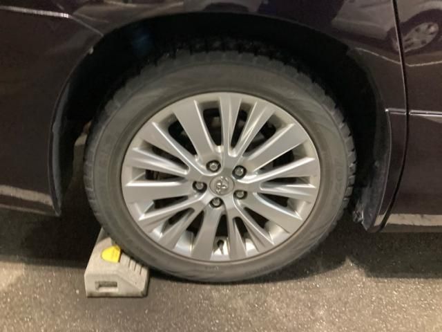 TOYOTA VELLFIRE 2013