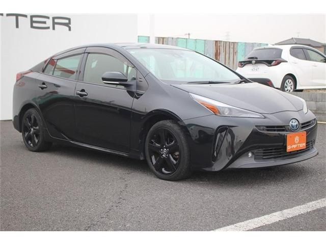 TOYOTA PRIUS 2021