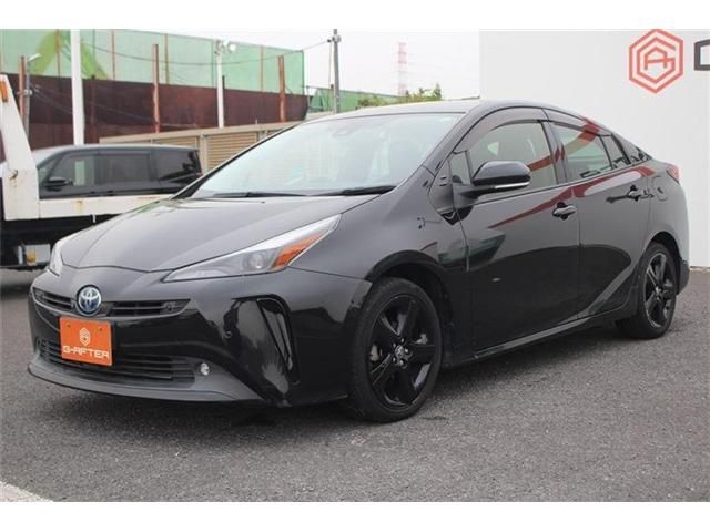 TOYOTA PRIUS 2021