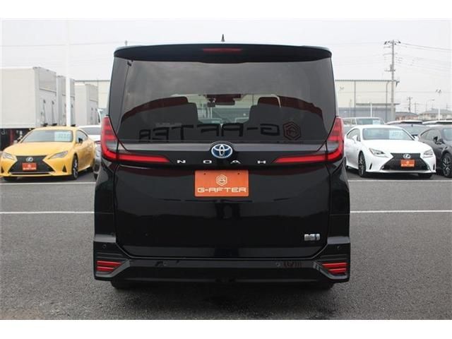 TOYOTA NOAH HYBRID 2023