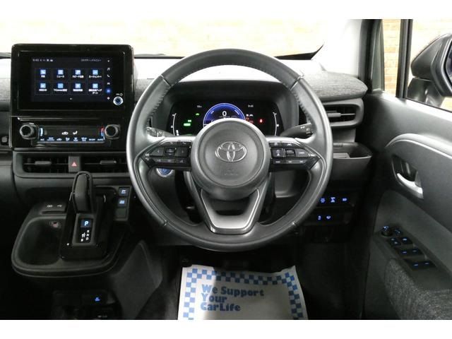 TOYOTA SIENTA HYBRID 2022