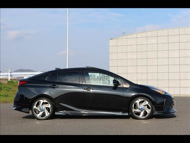 TOYOTA PRIUS 2020
