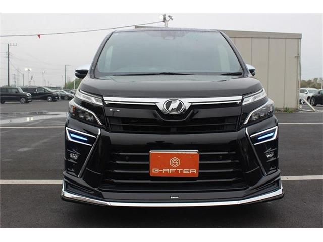 TOYOTA VOXY 2019