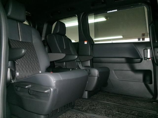 TOYOTA NOAH HYBRID 4WD 2023