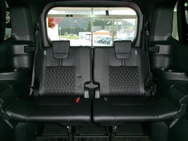 TOYOTA NOAH HYBRID 4WD 2023