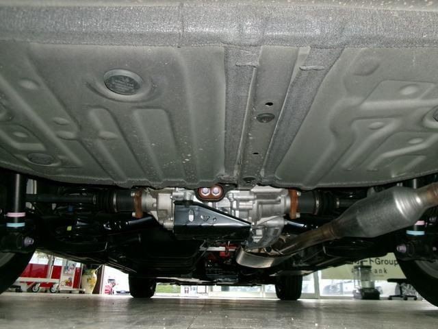 TOYOTA NOAH HYBRID 4WD 2023