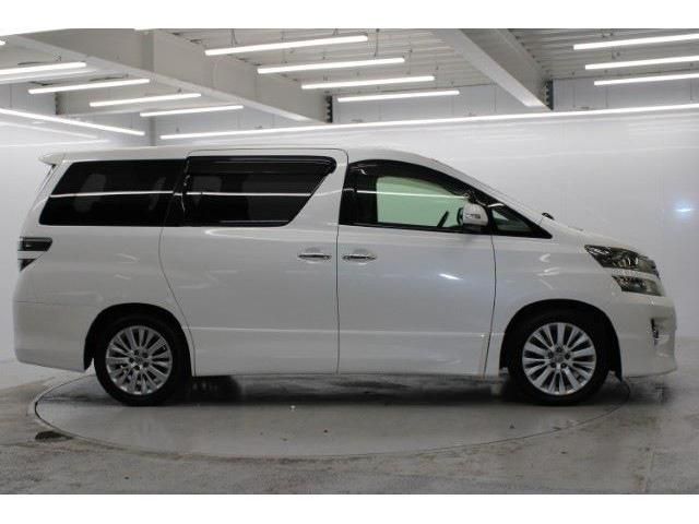 TOYOTA VELLFIRE 2012