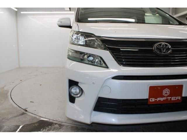 TOYOTA VELLFIRE 2012
