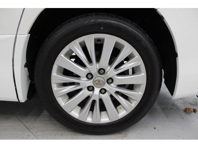 TOYOTA VELLFIRE 2012