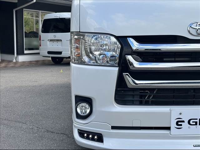 TOYOTA HIACE van 2WD 2017