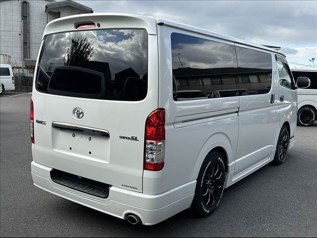 TOYOTA HIACE van 2WD 2017