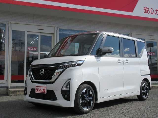 NISSAN ROOX 2021